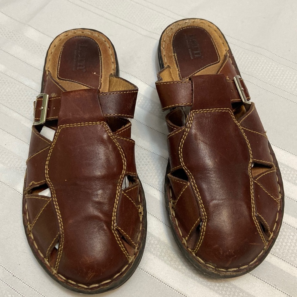 Born Women’s Brown Leather Fisherman Comfortable Sandals - EUC _ Size 10